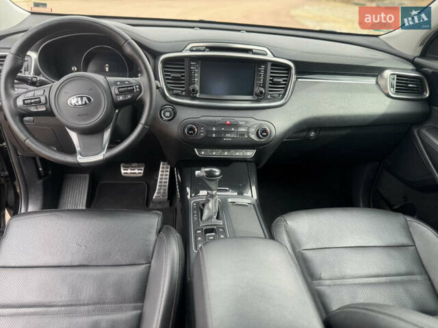 Черный Киа Соренто, объемом двигателя 2.2 л и пробегом 190 тыс. км за 21600 $, фото 24 на Automoto.ua