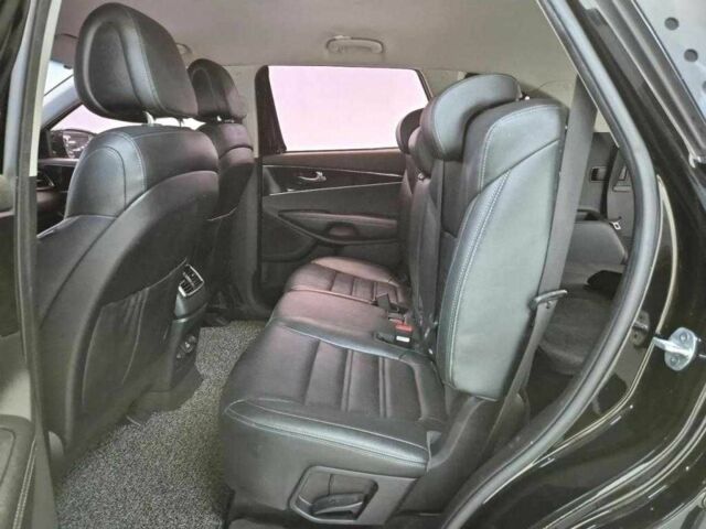 Черный Киа Соренто, объемом двигателя 2.2 л и пробегом 156 тыс. км за 16500 $, фото 9 на Automoto.ua