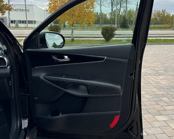 Черный Киа Соренто, объемом двигателя 2.2 л и пробегом 176 тыс. км за 24650 $, фото 24 на Automoto.ua