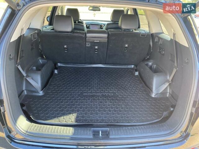 Черный Киа Соренто, объемом двигателя 2.2 л и пробегом 150 тыс. км за 24500 $, фото 17 на Automoto.ua