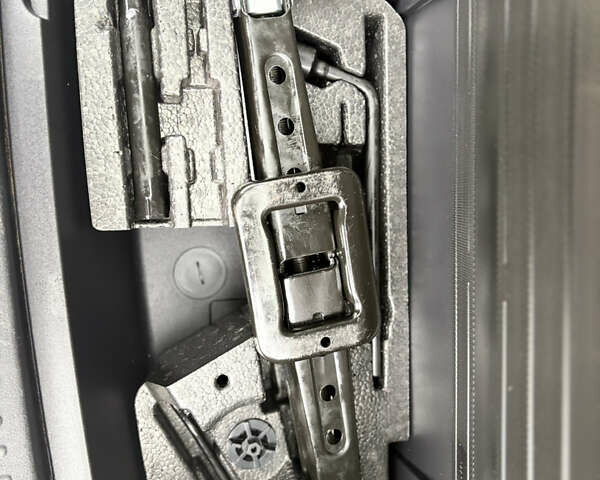 Черный Киа Соренто, объемом двигателя 2.4 л и пробегом 262 тыс. км за 11200 $, фото 25 на Automoto.ua