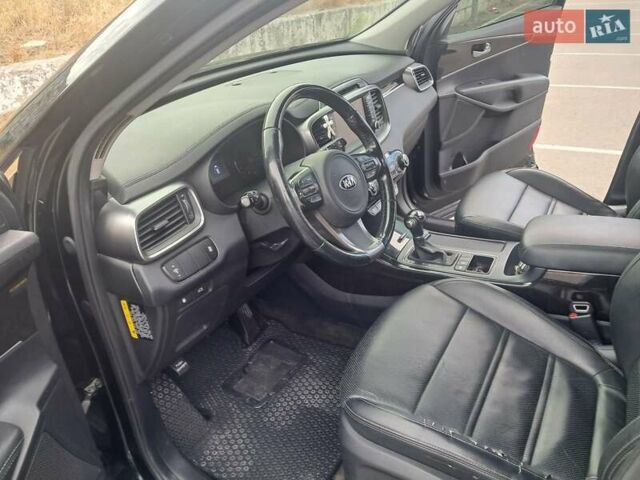 Черный Киа Соренто, объемом двигателя 2.2 л и пробегом 110 тыс. км за 25000 $, фото 13 на Automoto.ua