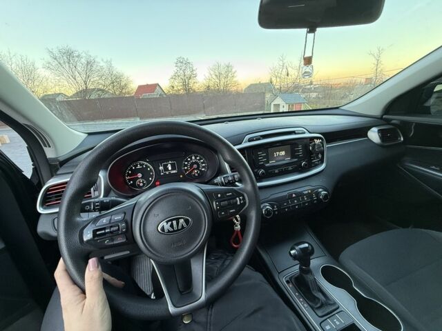 Черный Киа Соренто, объемом двигателя 2.4 л и пробегом 237 тыс. км за 14500 $, фото 7 на Automoto.ua