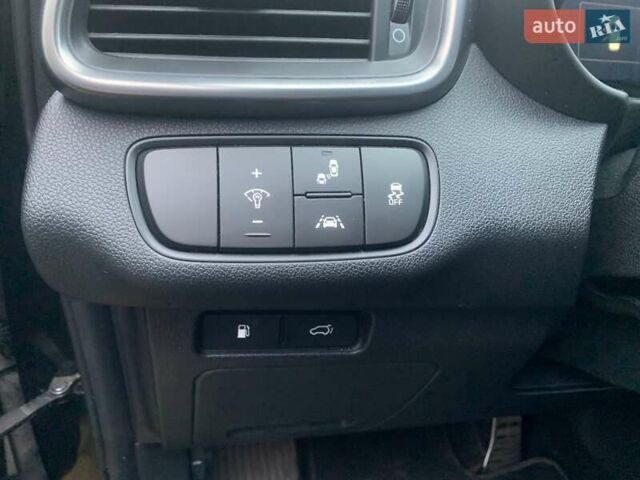 Черный Киа Соренто, объемом двигателя 2.2 л и пробегом 204 тыс. км за 20000 $, фото 11 на Automoto.ua