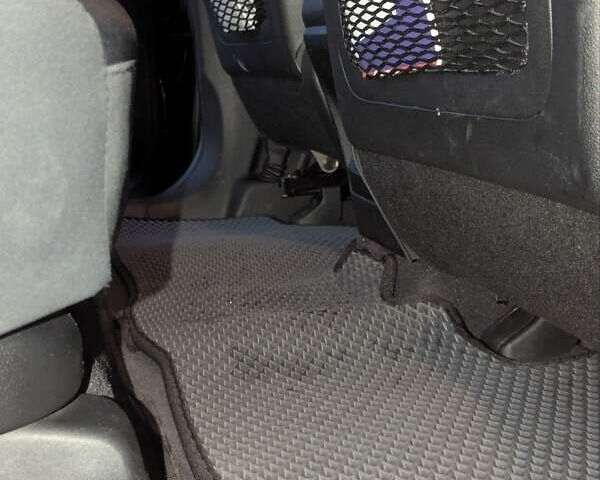 Черный Киа Соренто, объемом двигателя 2.4 л и пробегом 163 тыс. км за 15000 $, фото 18 на Automoto.ua