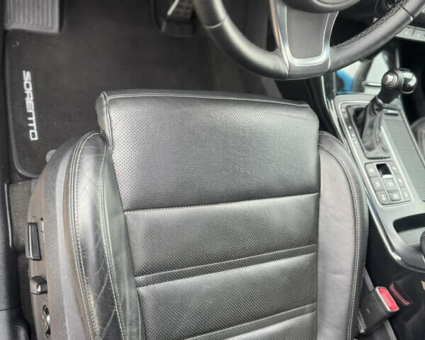 Черный Киа Соренто, объемом двигателя 2.2 л и пробегом 190 тыс. км за 21600 $, фото 10 на Automoto.ua
