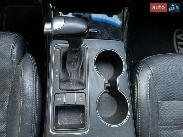 Чорний Кіа Соренто, об'ємом двигуна 3.3 л та пробігом 143 тис. км за 22490 $, фото 22 на Automoto.ua