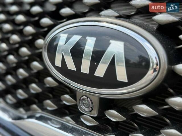 Киа Соренто 2017 в Киеве на Automoto.ua Черный Киа Соренто, объемом двигателя 2.2 л и пробегом 146 тыс. км за 23999 $, фото 34 на Automoto.ua