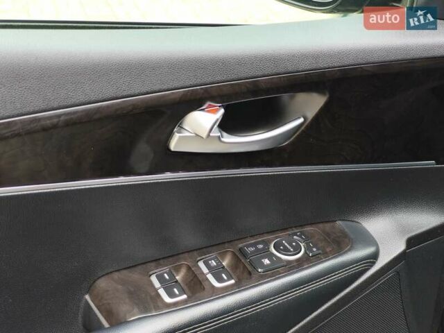 Черный Киа Соренто, объемом двигателя 2.36 л и пробегом 141 тыс. км за 14700 $, фото 10 на Automoto.ua