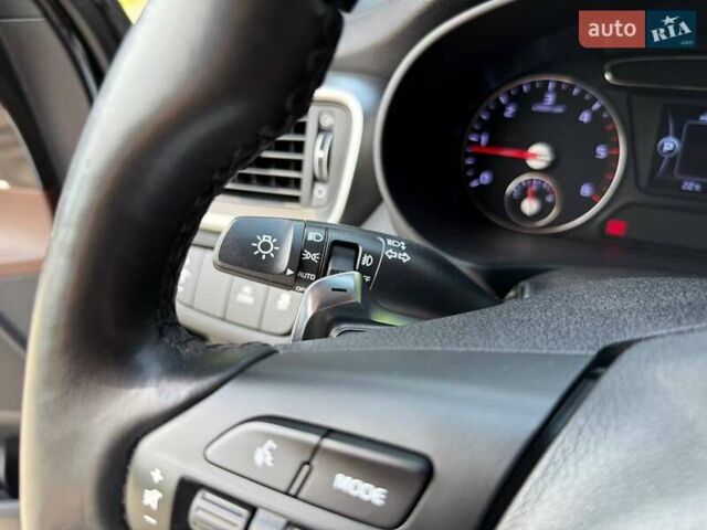 Киа Соренто 2017 в Киеве на Automoto.ua Черный Киа Соренто, объемом двигателя 2.2 л и пробегом 146 тыс. км за 23999 $, фото 32 на Automoto.ua