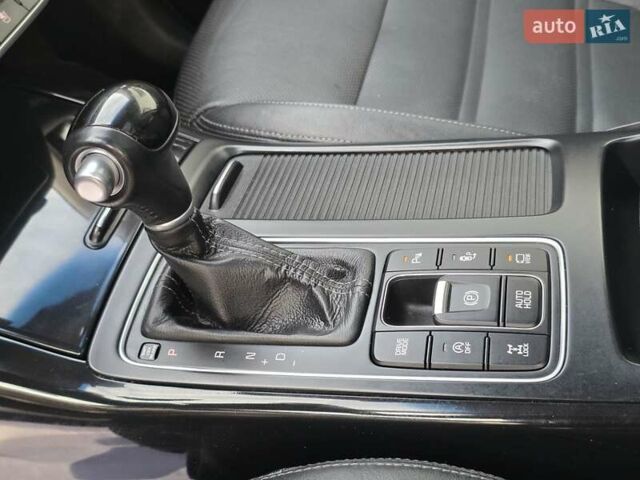 Чорний Кіа Соренто, об'ємом двигуна 2.2 л та пробігом 123 тис. км за 24950 $, фото 82 на Automoto.ua
