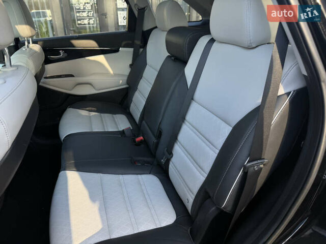 Черный Киа Соренто, объемом двигателя 2.2 л и пробегом 162 тыс. км за 24700 $, фото 24 на Automoto.ua