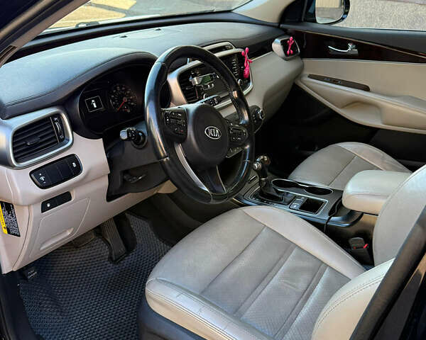 Черный Киа Соренто, объемом двигателя 2.36 л и пробегом 113 тыс. км за 15200 $, фото 8 на Automoto.ua