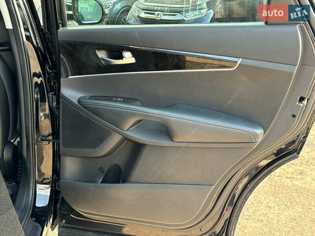 Черный Киа Соренто, объемом двигателя 2.4 л и пробегом 122 тыс. км за 20490 $, фото 21 на Automoto.ua