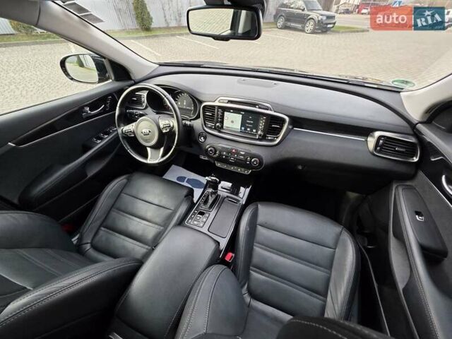 Чорний Кіа Соренто, об'ємом двигуна 2.2 л та пробігом 123 тис. км за 24950 $, фото 65 на Automoto.ua