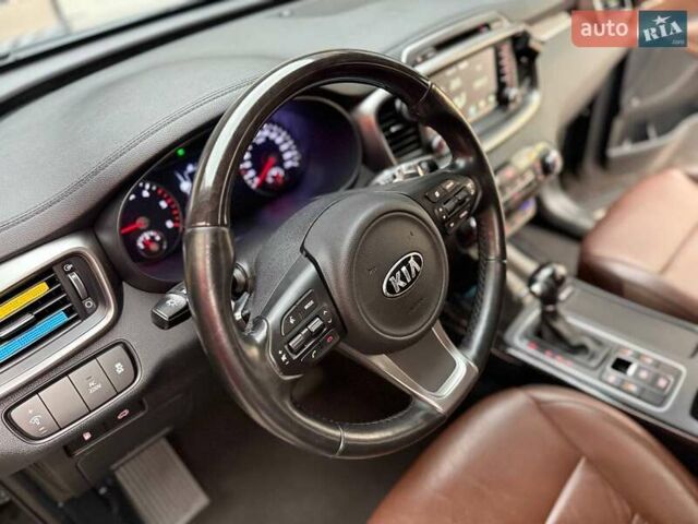 Киа Соренто 2017 в Киеве на Automoto.ua Черный Киа Соренто, объемом двигателя 2.2 л и пробегом 146 тыс. км за 23999 $, фото 11 на Automoto.ua