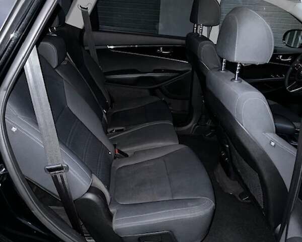 Черный Киа Соренто, объемом двигателя 2.36 л и пробегом 99 тыс. км за 16450 $, фото 22 на Automoto.ua