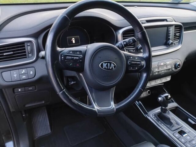 Киа Соренто 2017 в Сумах на Automoto.ua Черный Киа Соренто, объемом двигателя 2 л и пробегом 88 тыс. км за 24000 $, фото 5 на Automoto.ua