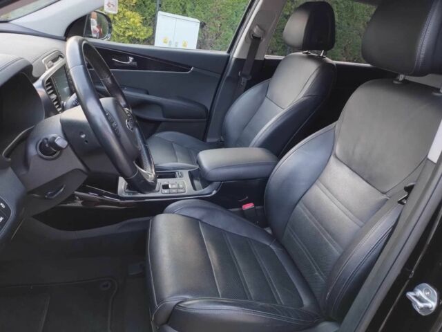 Киа Соренто 2017 в Сумах на Automoto.ua Черный Киа Соренто, объемом двигателя 2 л и пробегом 88 тыс. км за 24000 $, фото 7 на Automoto.ua