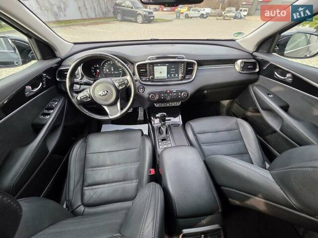 Чорний Кіа Соренто, об'ємом двигуна 2.2 л та пробігом 123 тис. км за 24950 $, фото 73 на Automoto.ua