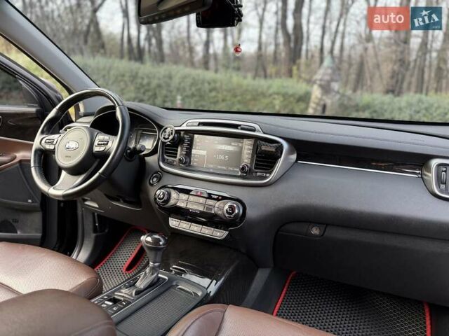 Чорний Кіа Соренто, об'ємом двигуна 2.2 л та пробігом 147 тис. км за 22700 $, фото 56 на Automoto.ua