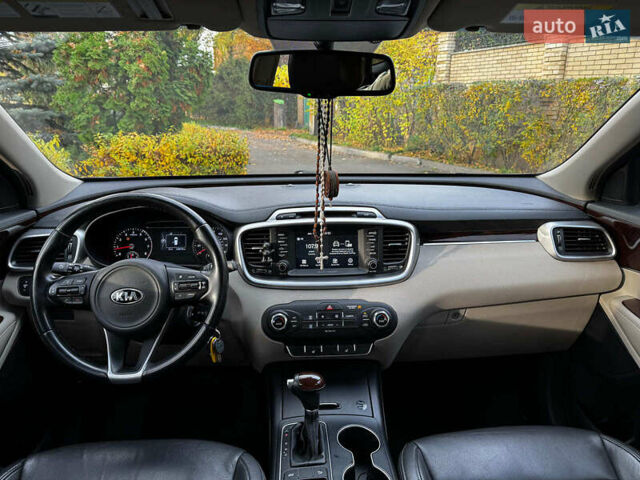 Черный Киа Соренто, объемом двигателя 2.4 л и пробегом 173 тыс. км за 16490 $, фото 25 на Automoto.ua