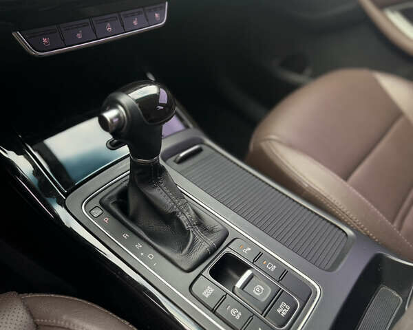 Чорний Кіа Соренто, об'ємом двигуна 2.2 л та пробігом 160 тис. км за 21599 $, фото 16 на Automoto.ua