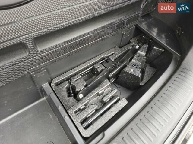 Черный Киа Соренто, объемом двигателя 2.36 л и пробегом 141 тыс. км за 14700 $, фото 23 на Automoto.ua