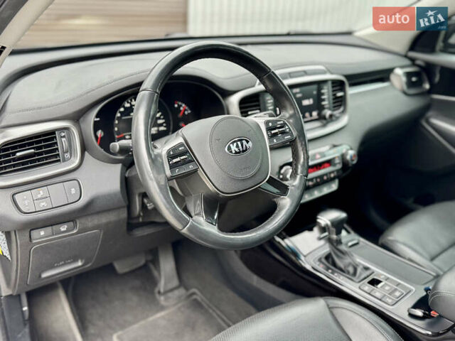 Черный Киа Соренто, объемом двигателя 2.2 л и пробегом 165 тыс. км за 25700 $, фото 35 на Automoto.ua