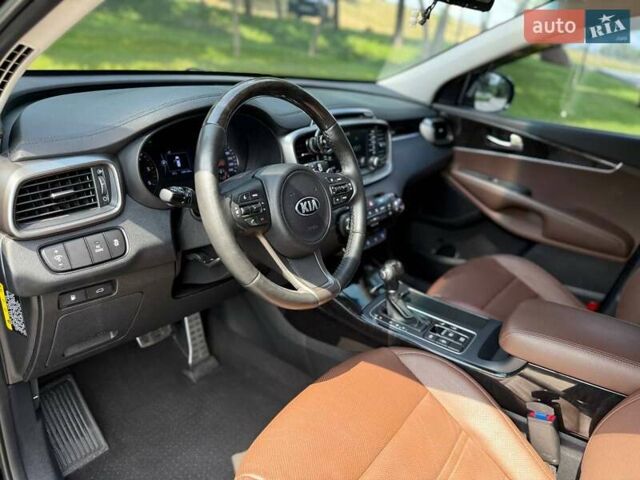 Чорний Кіа Соренто, об'ємом двигуна 2.2 л та пробігом 146 тис. км за 24300 $, фото 12 на Automoto.ua