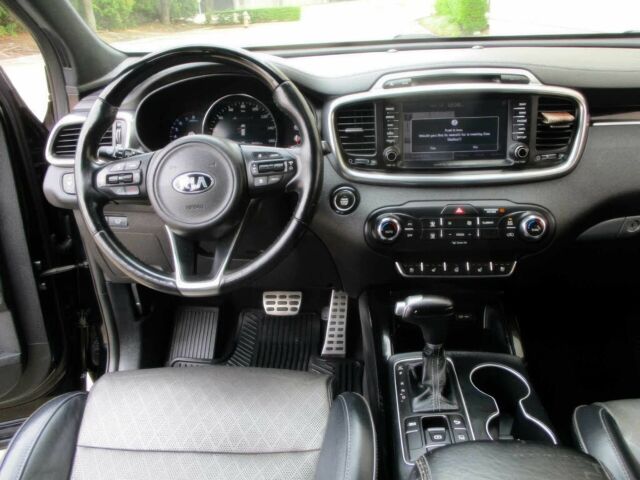 Чорний Кіа Соренто, об'ємом двигуна 3.3 л та пробігом 57 тис. км за 4000 $, фото 12 на Automoto.ua