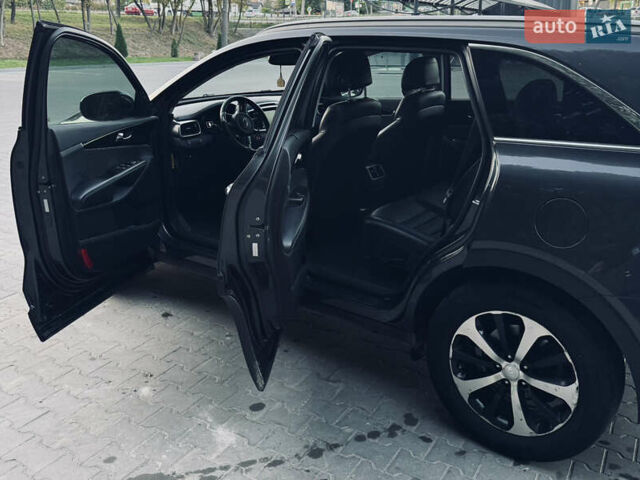 Чорний Кіа Соренто, об'ємом двигуна 2 л та пробігом 160 тис. км за 19000 $, фото 5 на Automoto.ua