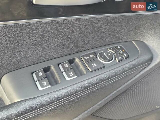 Чорний Кіа Соренто, об'ємом двигуна 2.2 л та пробігом 123 тис. км за 24950 $, фото 78 на Automoto.ua