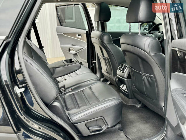 Черный Киа Соренто, объемом двигателя 2.2 л и пробегом 165 тыс. км за 25700 $, фото 22 на Automoto.ua