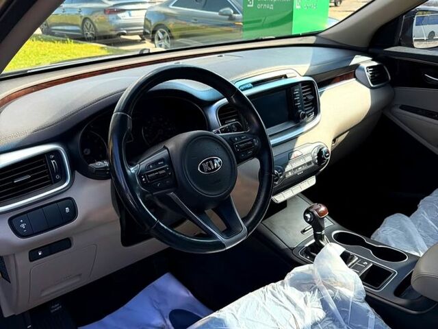 Черный Киа Соренто, объемом двигателя 2.4 л и пробегом 160 тыс. км за 16000 $, фото 4 на Automoto.ua