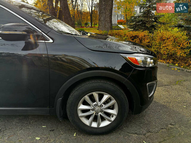 Черный Киа Соренто, объемом двигателя 2.4 л и пробегом 173 тыс. км за 16490 $, фото 2 на Automoto.ua