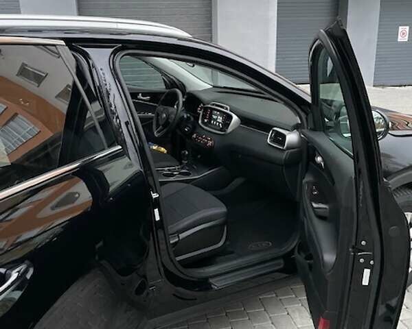 Черный Киа Соренто, объемом двигателя 2.36 л и пробегом 99 тыс. км за 16450 $, фото 11 на Automoto.ua