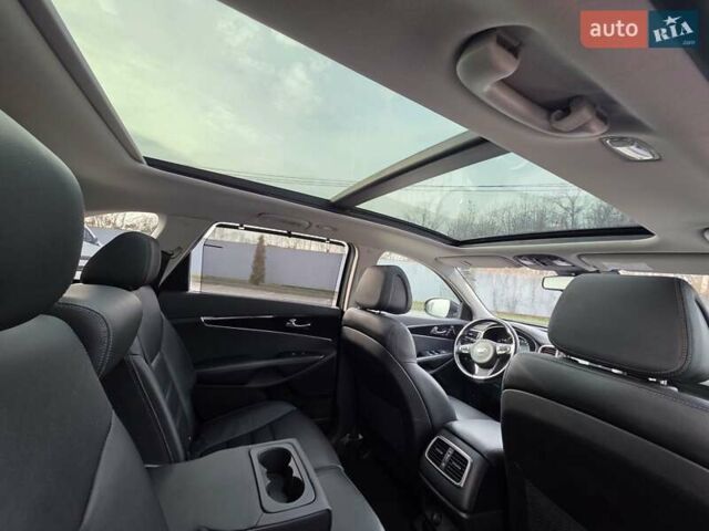 Чорний Кіа Соренто, об'ємом двигуна 2.2 л та пробігом 123 тис. км за 24950 $, фото 66 на Automoto.ua