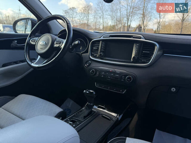Черный Киа Соренто, объемом двигателя 2.2 л и пробегом 162 тыс. км за 24700 $, фото 12 на Automoto.ua