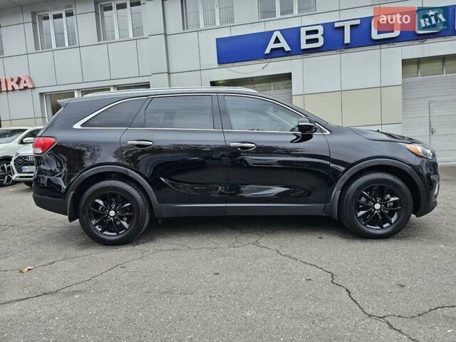 Черный Киа Соренто, объемом двигателя 0 л и пробегом 144 тыс. км за 16700 $, фото 7 на Automoto.ua