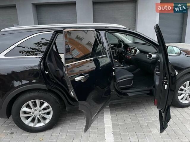 Черный Киа Соренто, объемом двигателя 2.36 л и пробегом 99 тыс. км за 16450 $, фото 12 на Automoto.ua