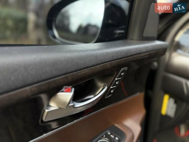 Чорний Кіа Соренто, об'ємом двигуна 2.2 л та пробігом 147 тис. км за 22700 $, фото 20 на Automoto.ua