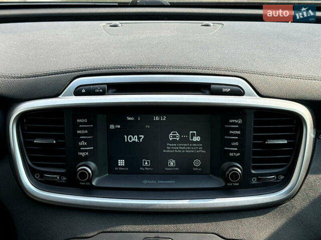 Черный Киа Соренто, объемом двигателя 2.4 л и пробегом 122 тыс. км за 20490 $, фото 28 на Automoto.ua