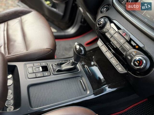 Чорний Кіа Соренто, об'ємом двигуна 2.2 л та пробігом 147 тис. км за 22700 $, фото 63 на Automoto.ua