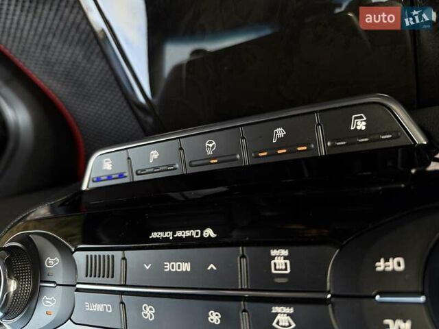 Чорний Кіа Соренто, об'ємом двигуна 2.2 л та пробігом 147 тис. км за 22700 $, фото 29 на Automoto.ua