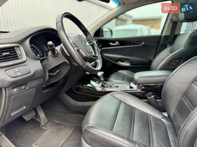 Черный Киа Соренто, объемом двигателя 2.2 л и пробегом 165 тыс. км за 25700 $, фото 34 на Automoto.ua