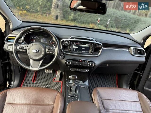 Чорний Кіа Соренто, об'ємом двигуна 2.2 л та пробігом 147 тис. км за 22700 $, фото 48 на Automoto.ua