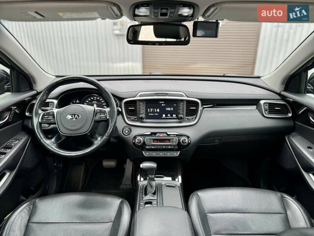 Черный Киа Соренто, объемом двигателя 2.2 л и пробегом 165 тыс. км за 25700 $, фото 25 на Automoto.ua