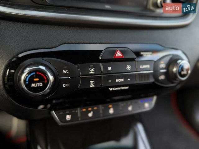 Чорний Кіа Соренто, об'ємом двигуна 2.2 л та пробігом 147 тис. км за 22700 $, фото 28 на Automoto.ua