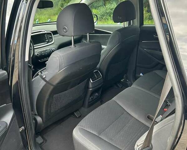 Черный Киа Соренто, объемом двигателя 2.36 л и пробегом 167 тыс. км за 14500 $, фото 10 на Automoto.ua